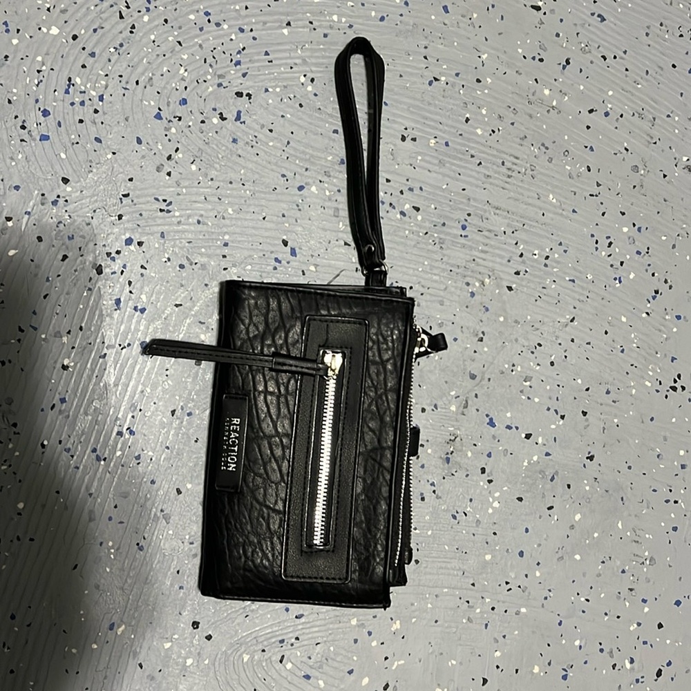 Reaction by Kenneth Cole wallet/wristlet